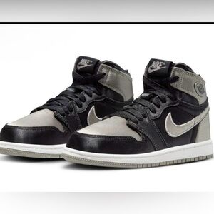 New Jordan 1 Retro Satin- 11c